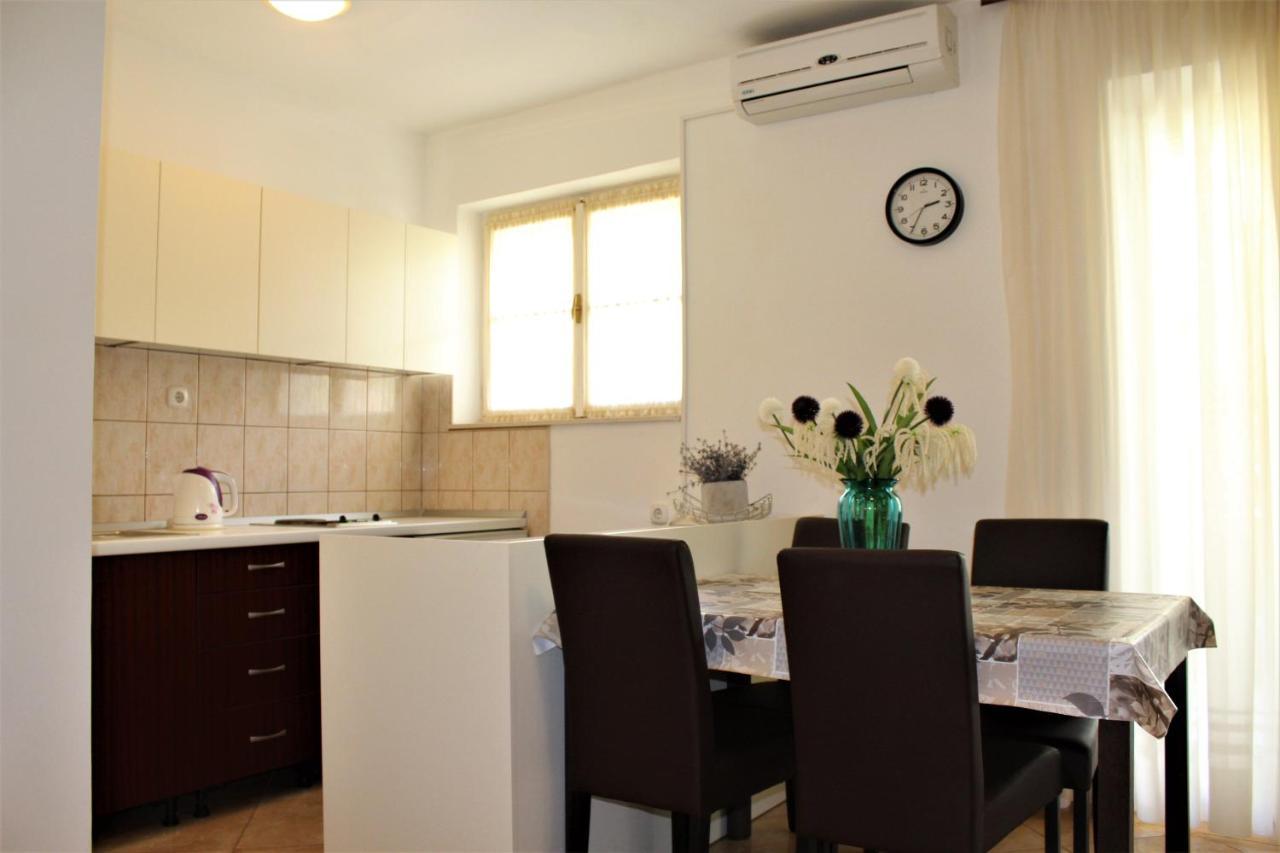 מאקרסקה Apartments Raos מראה חיצוני תמונה