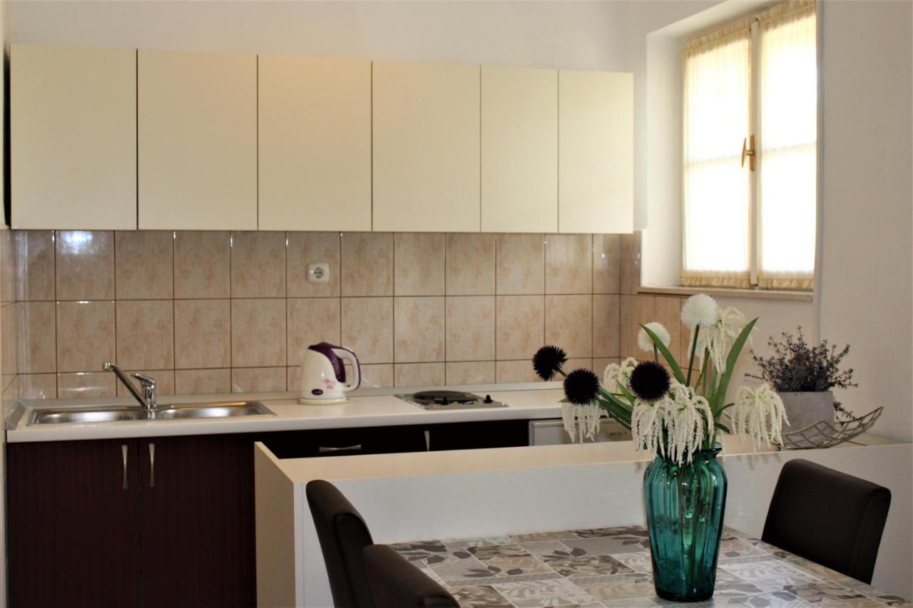 מאקרסקה Apartments Raos מראה חיצוני תמונה
