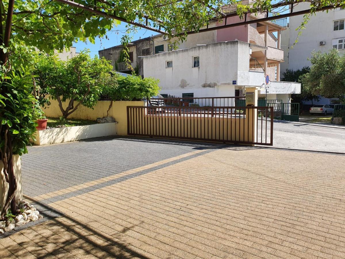 מאקרסקה Apartments Raos מראה חיצוני תמונה